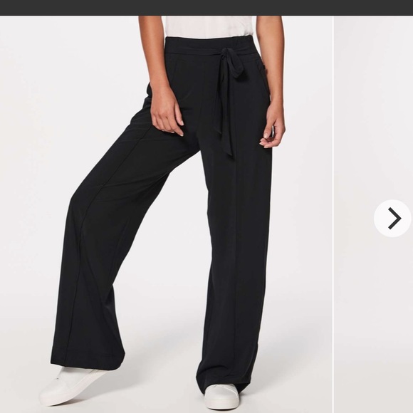 lululemon athletica Pants - Lululemon noir pants